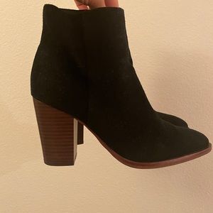Sam Edelman black suede boots in US 8.  Good condition.